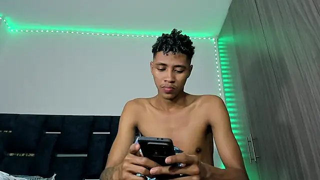 Snapshot of Lagosanthos chatting on January 29, 10:01 pm Lagosanthos online show from January 29, 10:01 pm