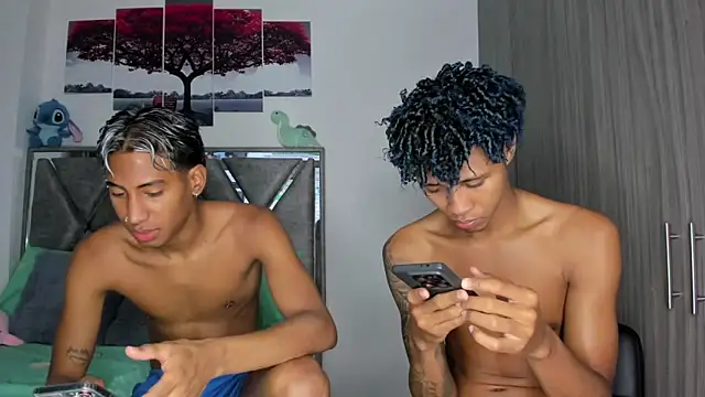 Snapshot of Lagosanthos chatting on February 6, 9:29 pm Lagosanthos online show from February 6, 9:29 pm