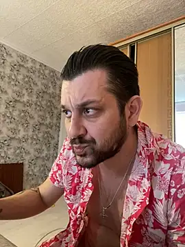 Snapshot of MaeltraJoy chatting on December 16, 9:57 am MaeltraJoy online show from December 16, 9:57 am