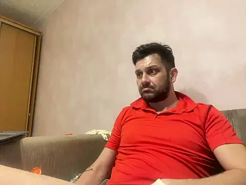 Snapshot of MaeltraJoy chatting on February 3, 1:52 am MaeltraJoy online show from February 3, 1:52 am