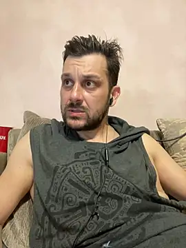 Snapshot of MaeltraJoy chatting on February 27, 6:09 pm MaeltraJoy online show from February 27, 6:09 pm