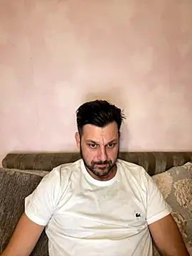 Snapshot of MaeltraJoy chatting on September 20, 5:47 pm MaeltraJoy online show from September 20, 5:47 pm