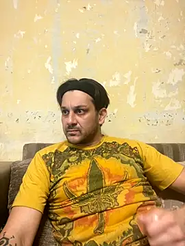 Snapshot of MaeltraJoy chatting on December 16, 4:12 pm MaeltraJoy online show from December 16, 4:12 pm