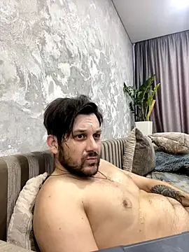 Snapshot of MaeltraJoy chatting on January 8, 6:26 am MaeltraJoy online show from January 8, 6:26 am