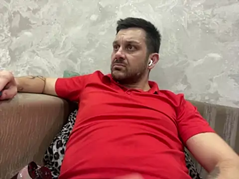 Snapshot of MaeltraJoy chatting on March 8, 5:17 pm MaeltraJoy online show from March 8, 5:17 pm