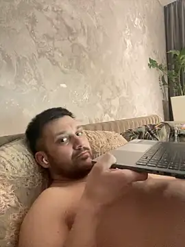 Snapshot of MaeltraJoy chatting on March 30, 9:05 pm MaeltraJoy online show from March 30, 9:05 pm