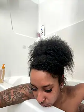 Your Paris online show from January 9, 7:11 am