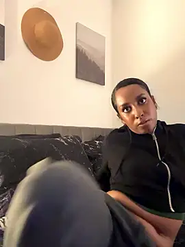 Your Paris online show from January 12, 4:07 am