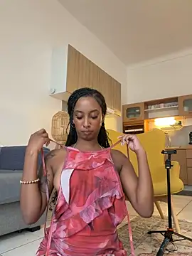 Your Paris online show from May 17, 7:28 am