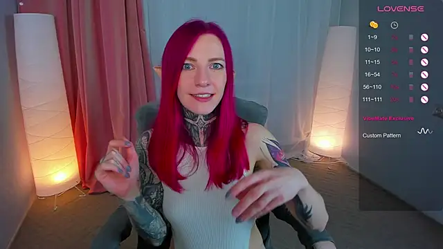 Snapshot of Roxy_____ chatting on February 22, 2:39 am Roxy online show from February 22, 2:39 am