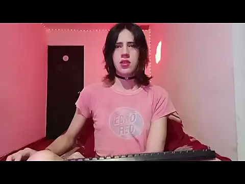 Snapshot of lucydreamm chatting on November 12, 11:14 pm lucydreamm online show from November 12, 11:14 pm