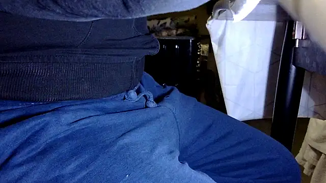 Snapshot of by-panic chatting on March 25, 9:10 pm by-panic online show from March 25, 9:10 pm