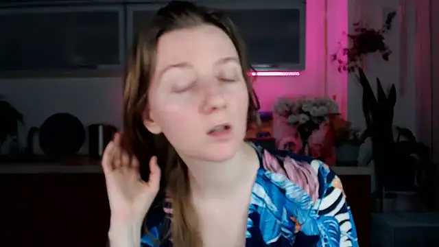 Elly Helly online show from February 27, 7:15 pm