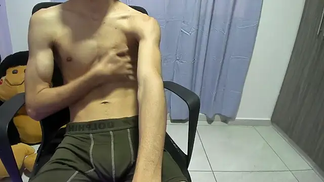 isaaclatino online show from October 16, 8:43 pm