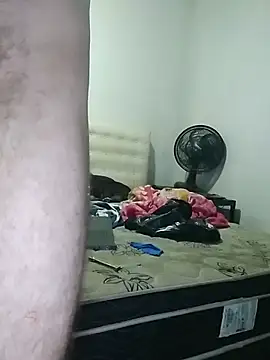 Snapshot of pikalindaxx chatting on February 3, 2:53 am pikalindaxx online show from February 3, 2:53 am