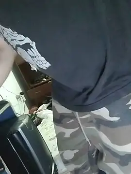 Snapshot of pikalindaxx chatting on February 6, 7:45 am pikalindaxx online show from February 6, 7:45 am