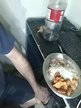 Snapshot of pikalindaxx chatting on February 25, 3:54 pm pikalindaxx online show from February 25, 3:54 pm