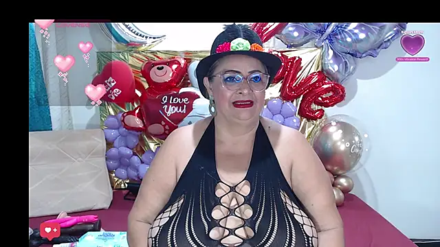 Snapshot of BBW_salome chatting on February 21, 8:27 pm BBW salome online show from February 21, 8:27 pm