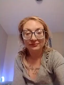 xWhoreAbleX Pika online show from December 18, 1:33 am