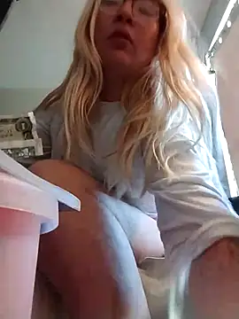 xWhoreAbleX Pika online show from April 27, 6:50 pm