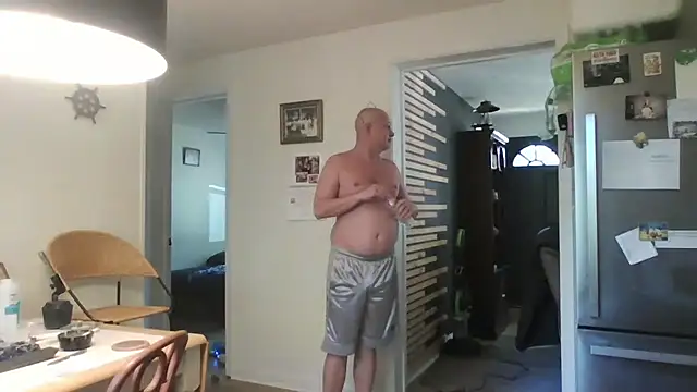 Snapshot of keiferkriss chatting on October 16, 5:36 pm keiferkriss online show from October 16, 5:36 pm