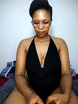 Snapshot of Curvy_sluty chatting on March 12, 4:13 pm Curvy sluty online show from March 12, 4:13 pm