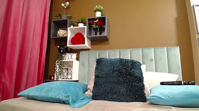 Snapshot of RebecaBlackx chatting on February 12, 4:54 am RebecaBlackx online show from February 12, 4:54 am
