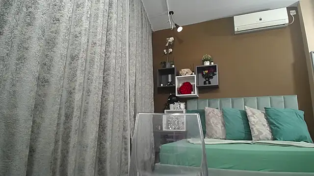 RebecaBlackx online show from November 11, 4:56 am