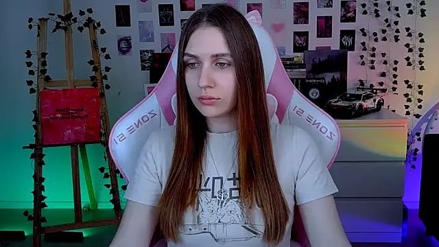 Snapshot of AliceCharmy chatting on October 7, 6:54 am AliceCharmy online show from October 7, 6:54 am