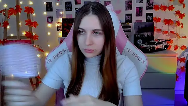 Snapshot of AliceCharmy chatting on November 1, 6:15 am AliceCharmy online show from November 1, 6:15 am