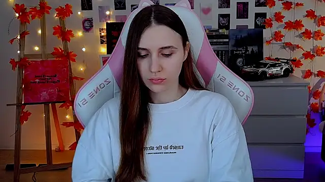 AliceCharmy online show from November 23, 7:30 am