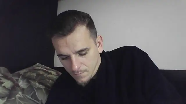Snapshot of Huge_cock22cm chatting on December 3, 8:27 am Huge cock22cm online show from December 3, 8:27 am