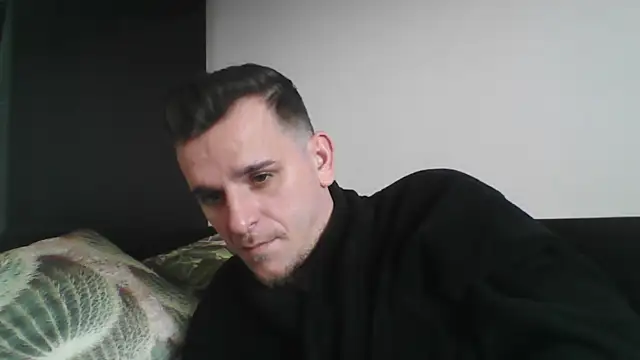 Snapshot of Huge_cock22cm chatting on January 26, 10:34 am Huge cock22cm online show from January 26, 10:34 am