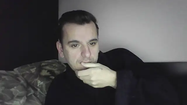 Snapshot of Huge_cock22cm chatting on February 18, 5:31 am Huge cock22cm online show from February 18, 5:31 am