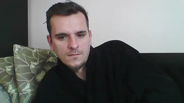 Snapshot of Huge_cock22cm chatting on February 18, 8:38 am Huge cock22cm online show from February 18, 8:38 am