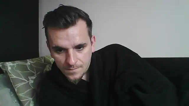 Snapshot of Huge_cock22cm chatting on February 18, 11:44 am Huge cock22cm online show from February 18, 11:44 am