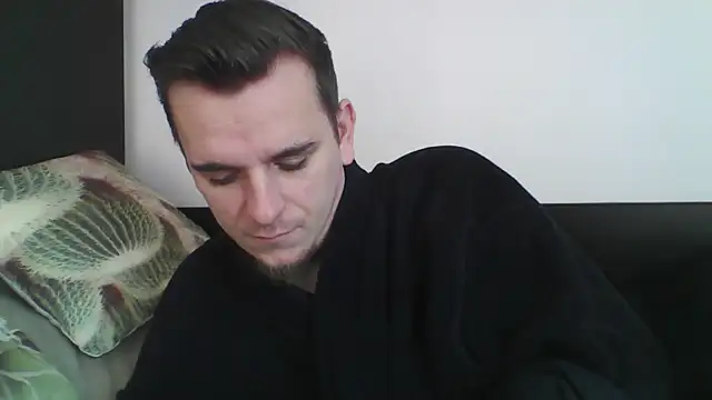 Snapshot of Huge_cock22cm chatting on February 23, 7:33 am Huge cock22cm online show from February 23, 7:33 am