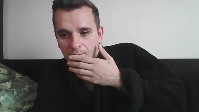 Snapshot of Huge_cock22cm chatting on February 24, 2:04 pm Huge cock22cm online show from February 24, 2:04 pm