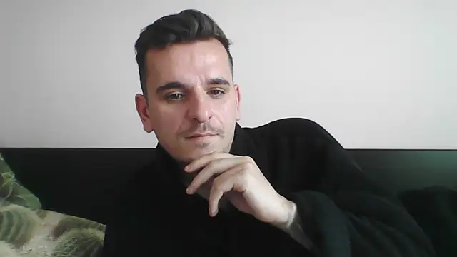 Snapshot of Huge_cock22cm chatting on March 10, 10:37 am Huge cock22cm online show from March 10, 10:37 am