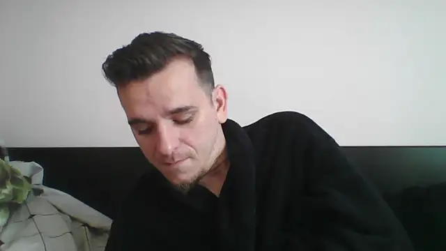 Snapshot of Huge_cock22cm chatting on March 12, 7:24 am Huge cock22cm online show from March 12, 7:24 am