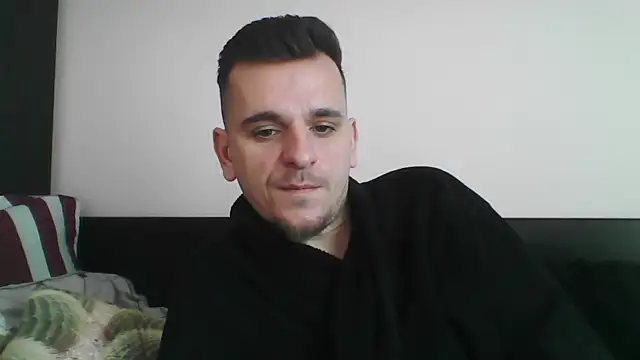 Snapshot of Huge_cock22cm chatting on March 20, 7:47 am Huge cock22cm online show from March 20, 7:47 am