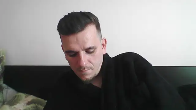 Snapshot of Huge_cock22cm chatting on March 21, 11:33 am Huge cock22cm online show from March 21, 11:33 am