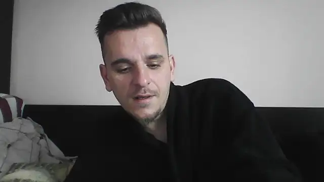 Snapshot of Huge_cock22cm chatting on March 23, 8:59 am Huge cock22cm online show from March 23, 8:59 am
