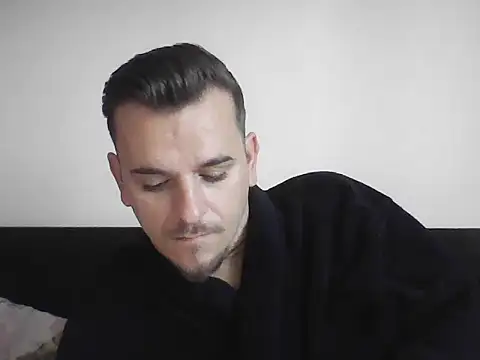 Snapshot of Huge_cock22cm chatting on September 27, 5:01 am Huge cock22cm online show from September 27, 5:01 am