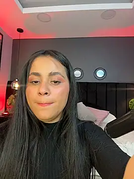 Brenda Garcia online show from February 4, 4:29 am