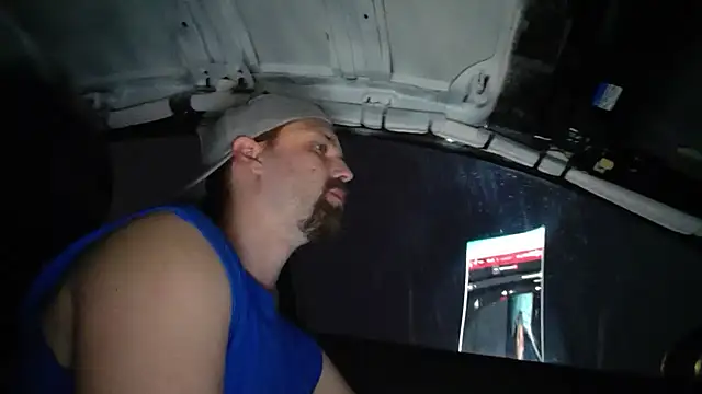 Snapshot of VitaminDrewFl chatting on January 8, 11:45 am VitaminDrewFl online show from January 8, 11:45 am