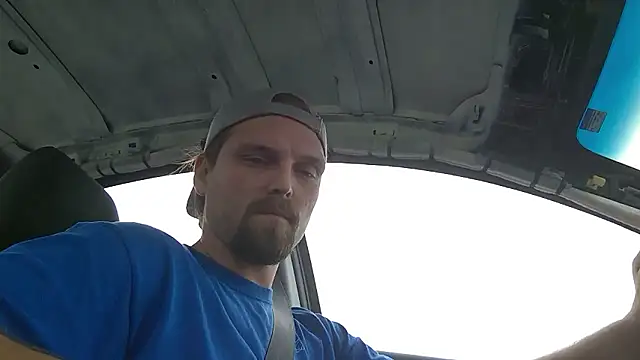 Snapshot of VitaminDrewFl chatting on January 14, 7:19 pm VitaminDrewFl online show from January 14, 7:19 pm