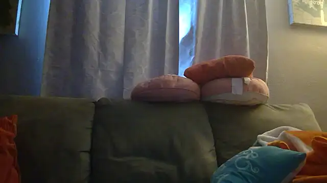 Snapshot of VitaminDrewFl chatting on January 15, 2:21 pm VitaminDrewFl online show from January 15, 2:21 pm