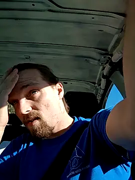 Snapshot of VitaminDrewFl chatting on February 9, 8:57 pm VitaminDrewFl online show from February 9, 8:57 pm