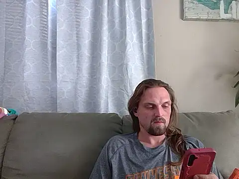 Snapshot of VitaminDrewFl chatting on February 13, 9:33 pm VitaminDrewFl online show from February 13, 9:33 pm